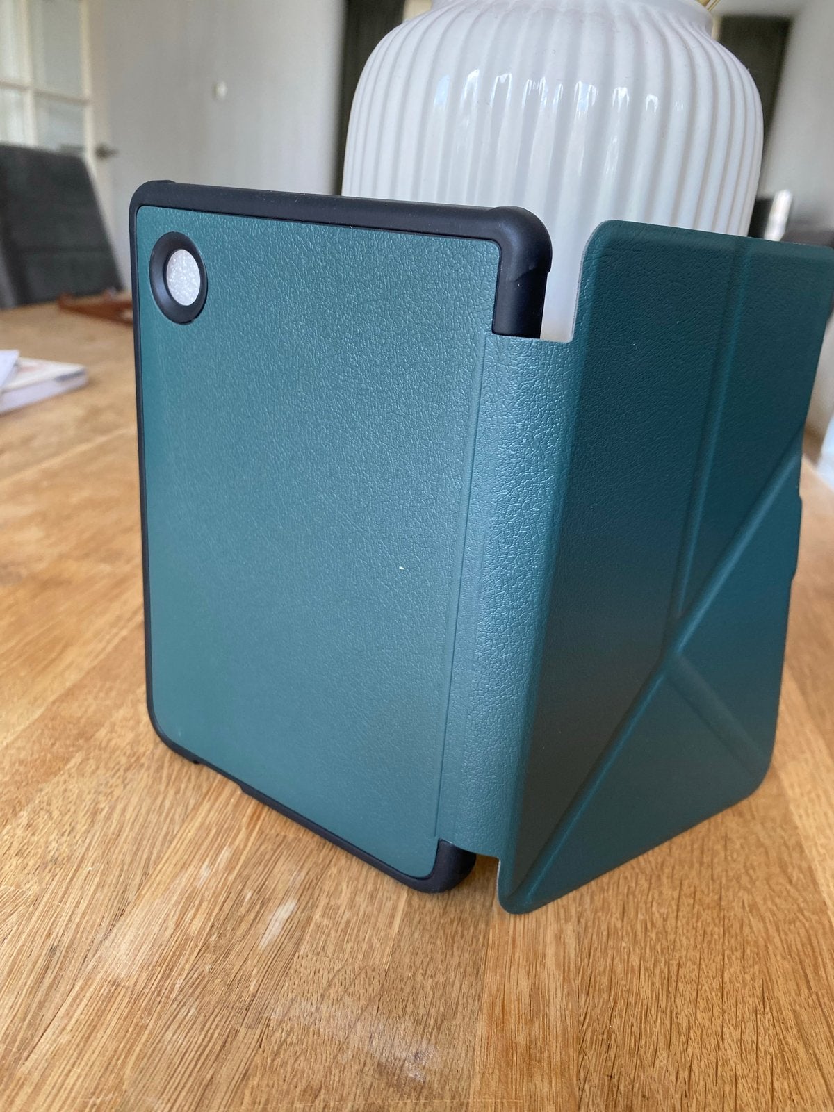 Hoesje Geschikt voor Kobo Clara - Donkergroen, 8 GB, Nieuw, Ophalen of Verzenden, Touchscreen