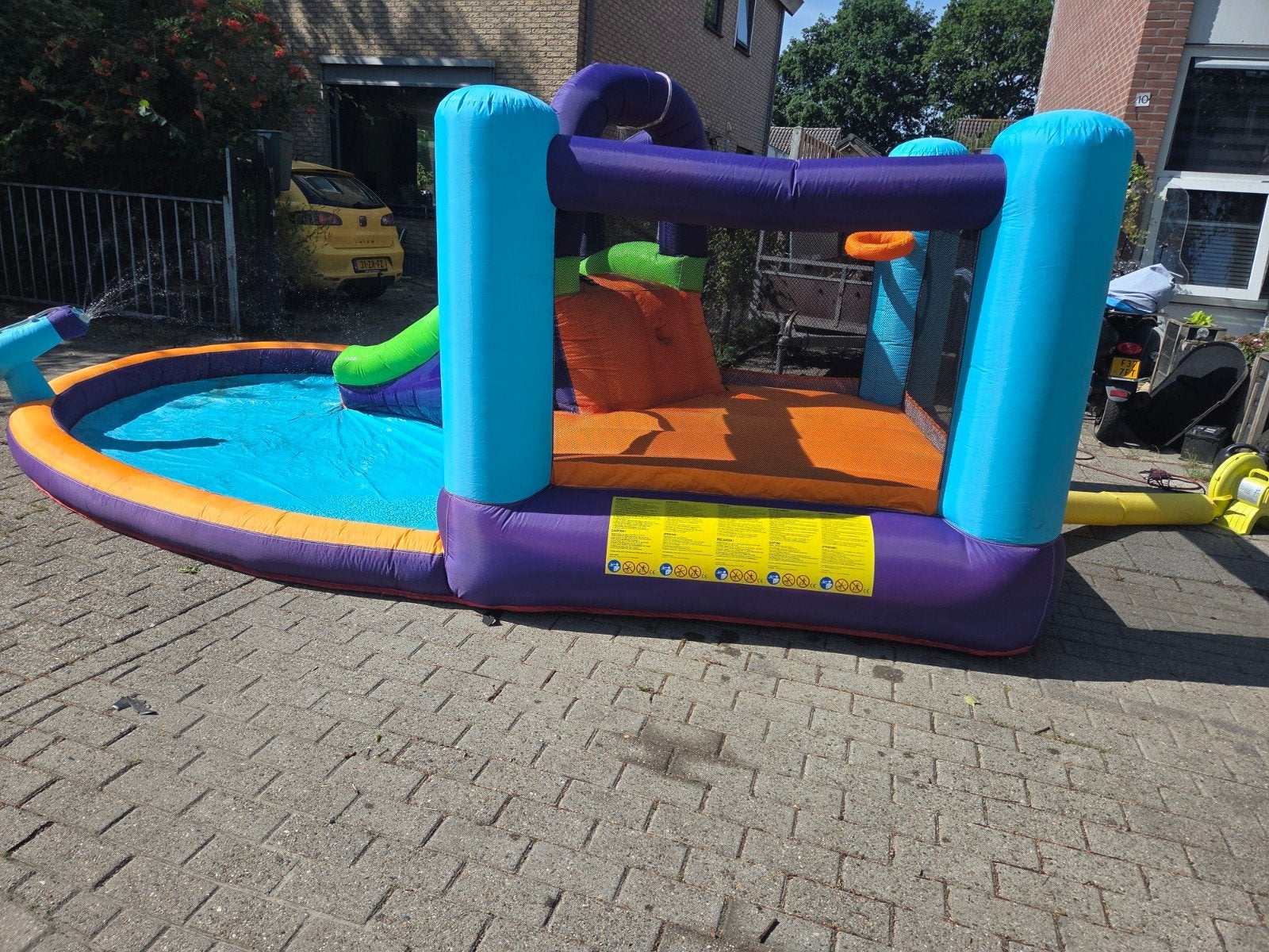 Springkussen te huur - Waterpret en Speelplezier!, Ophalen of Verzenden
