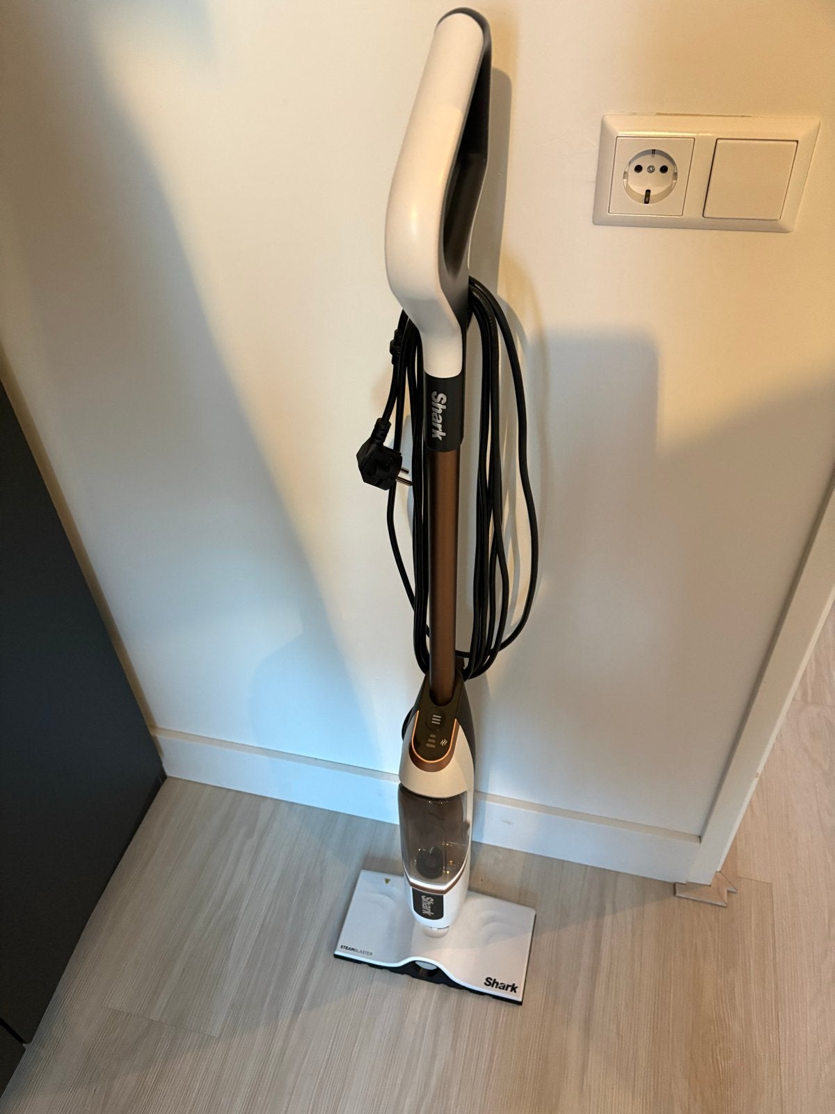 Shark SteamSpot Stoomreiniger Nieuw S2001EU, Ophalen, Overige merken, Geschikt voor harde vloeren, Minder dan 1200 watt
