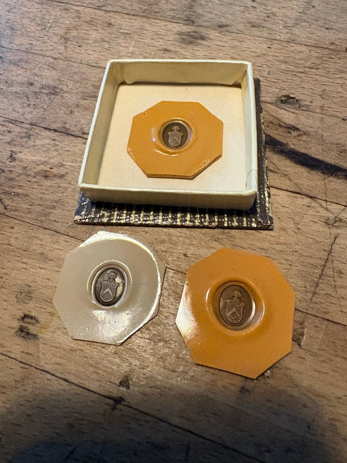 Antieke oude lakzegel stempel De Hont familiewapen, Verzamelen, Ophalen of Verzenden, Gebruikt