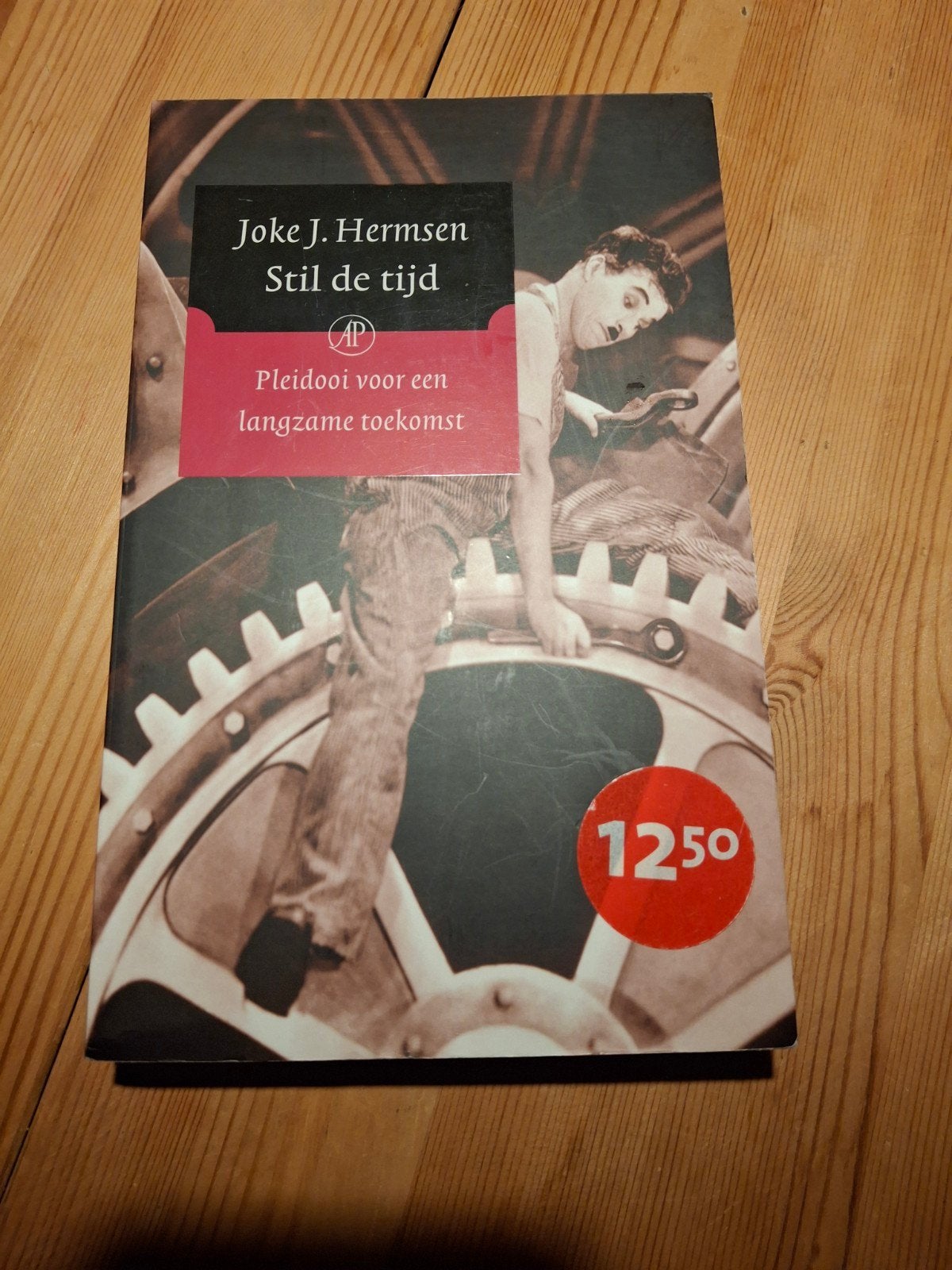 Joke J. Hermsen - Stil de tijd, Ophalen of Verzenden, Zo goed als nieuw, Joke J. Hermsen