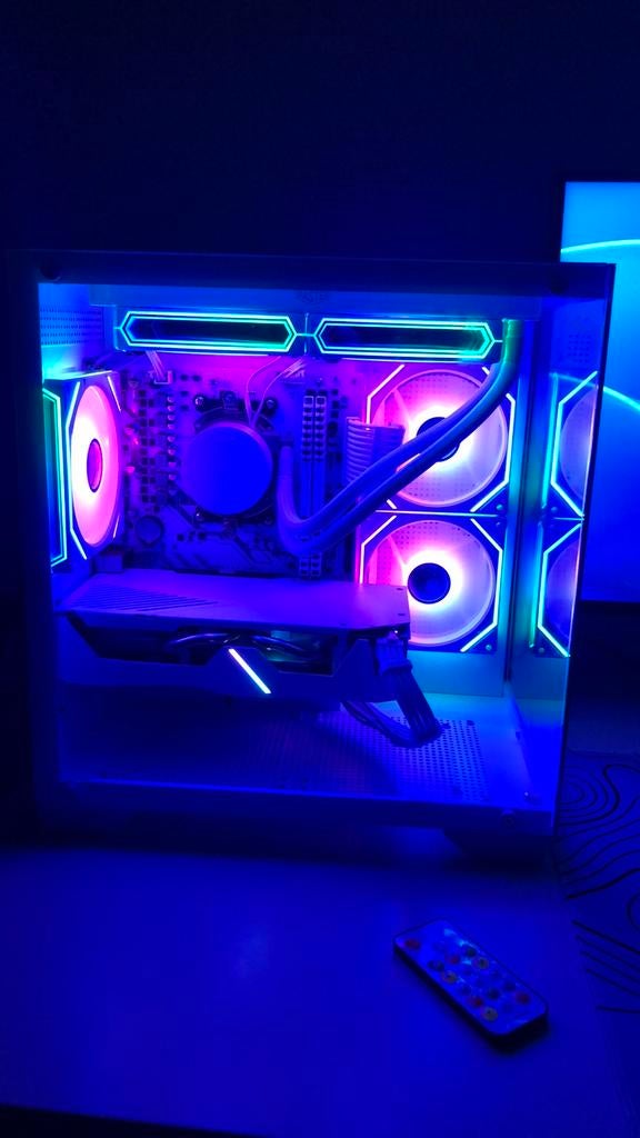 pc Rtx 2060 super 16 gb ram 512 gb  windows 11 pro Ryzen 7, Overige genres, 1 speler, Ophalen of Verzenden, Zo goed als nieuw