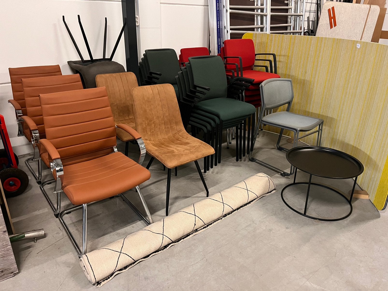 Veel stoelen vergaderstoel stapelstoel, prijzen vanaf 22.-, Ophalen, Overige kleuren, Geen, Geen