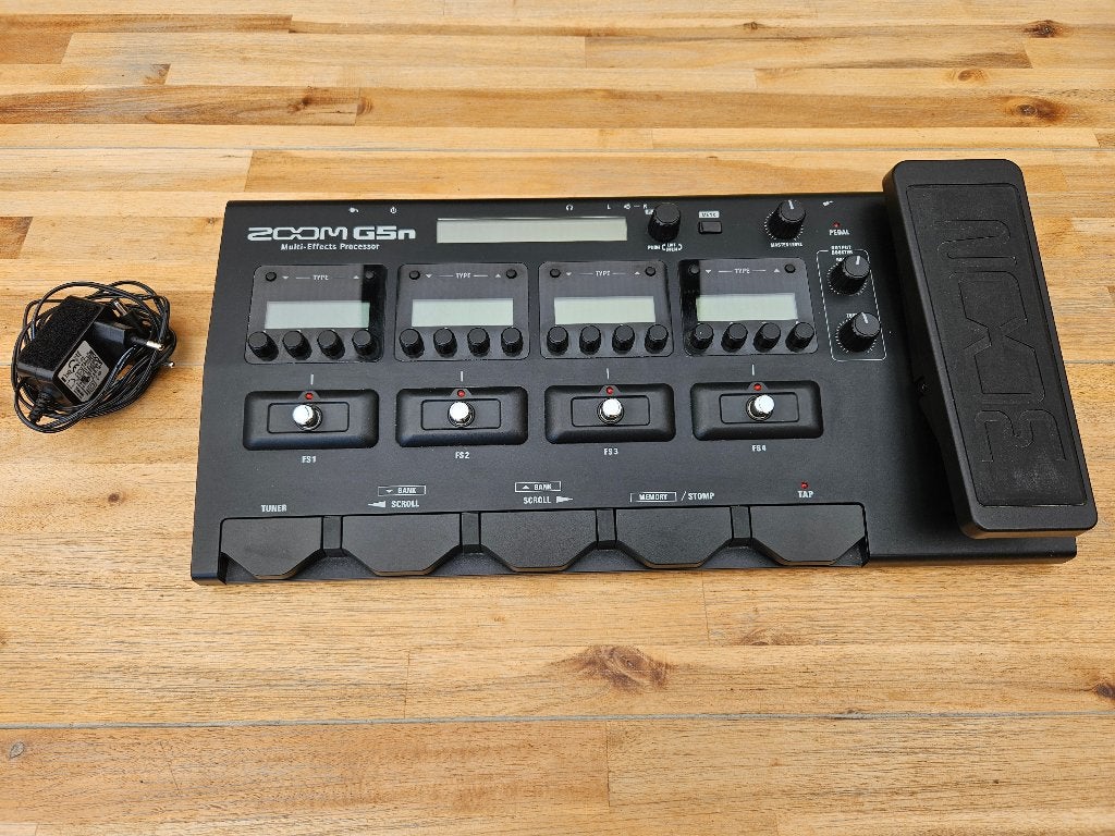 ZoomG5n Multi Effect voor gitaar incl. adapter, Ophalen of Verzenden, Zo goed als nieuw