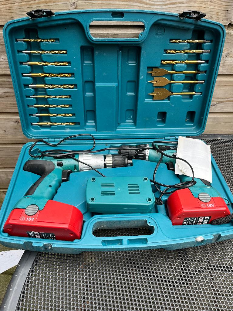 Twee schroefmachines, Ophalen of Verzenden, Gebruikt, Boor- en Schroefmachine