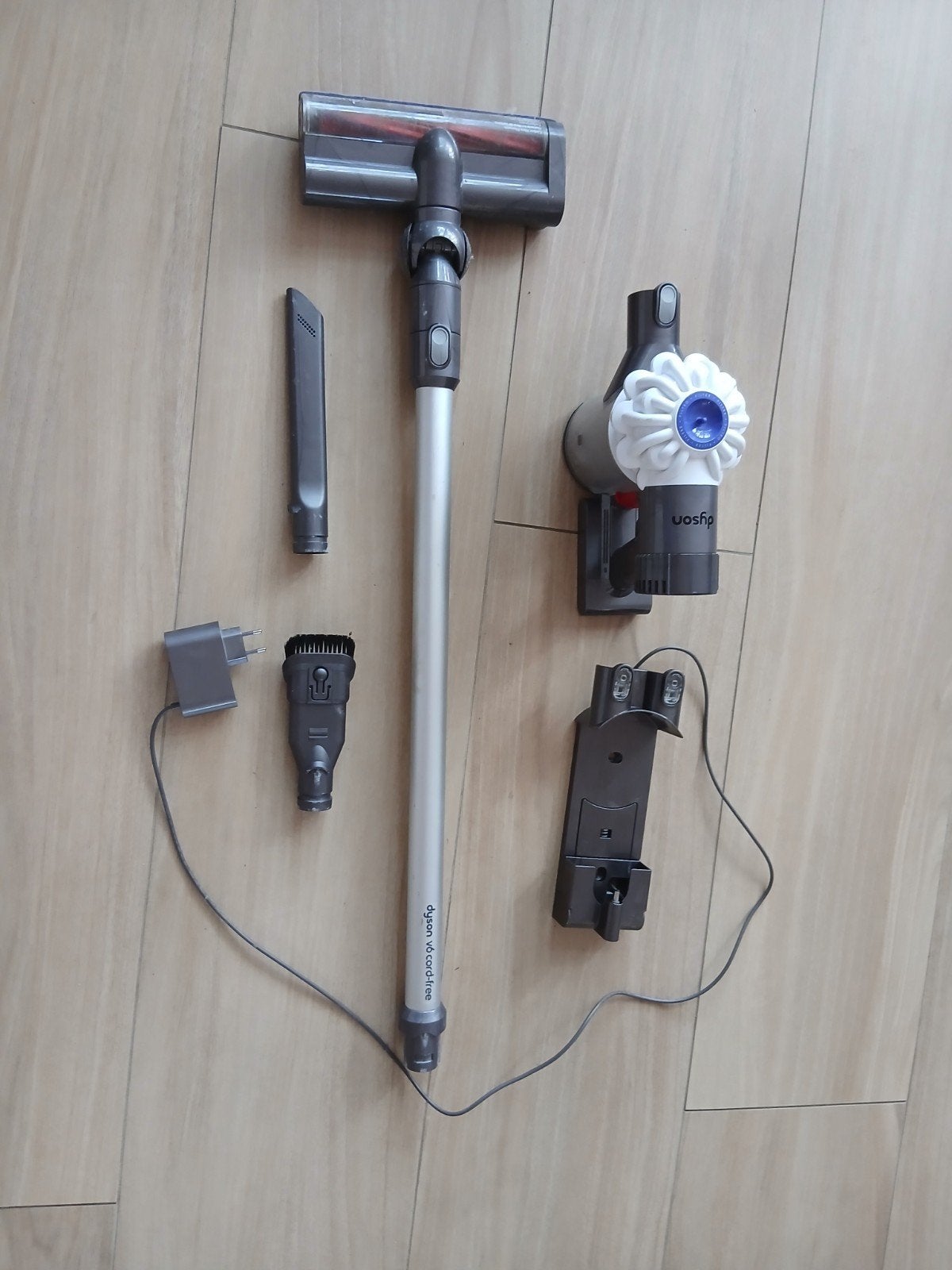 Dyson V6 Cord-Free Steelstofzuiger, Witgoed en Apparatuur, Stofzuigers, Ophalen, Gebruikt, Draadloos, Dyson