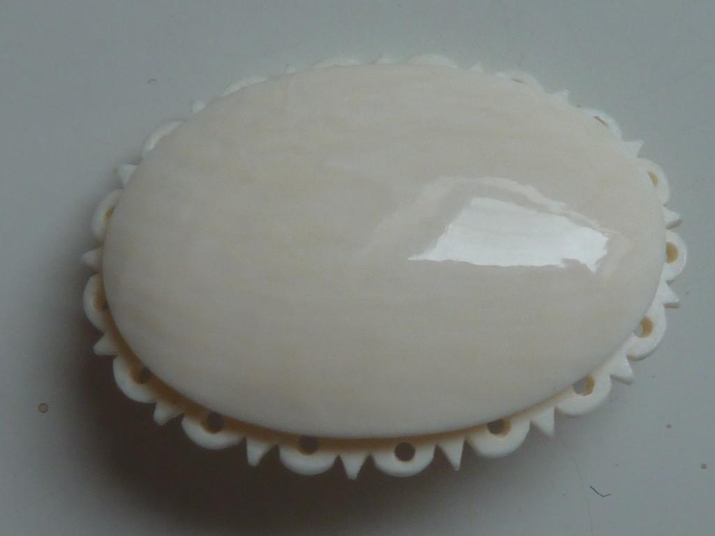 Fraaie antieke broche ca. 1930, Erbach (D), handgesneden, Verzenden, Overige materialen, Broche