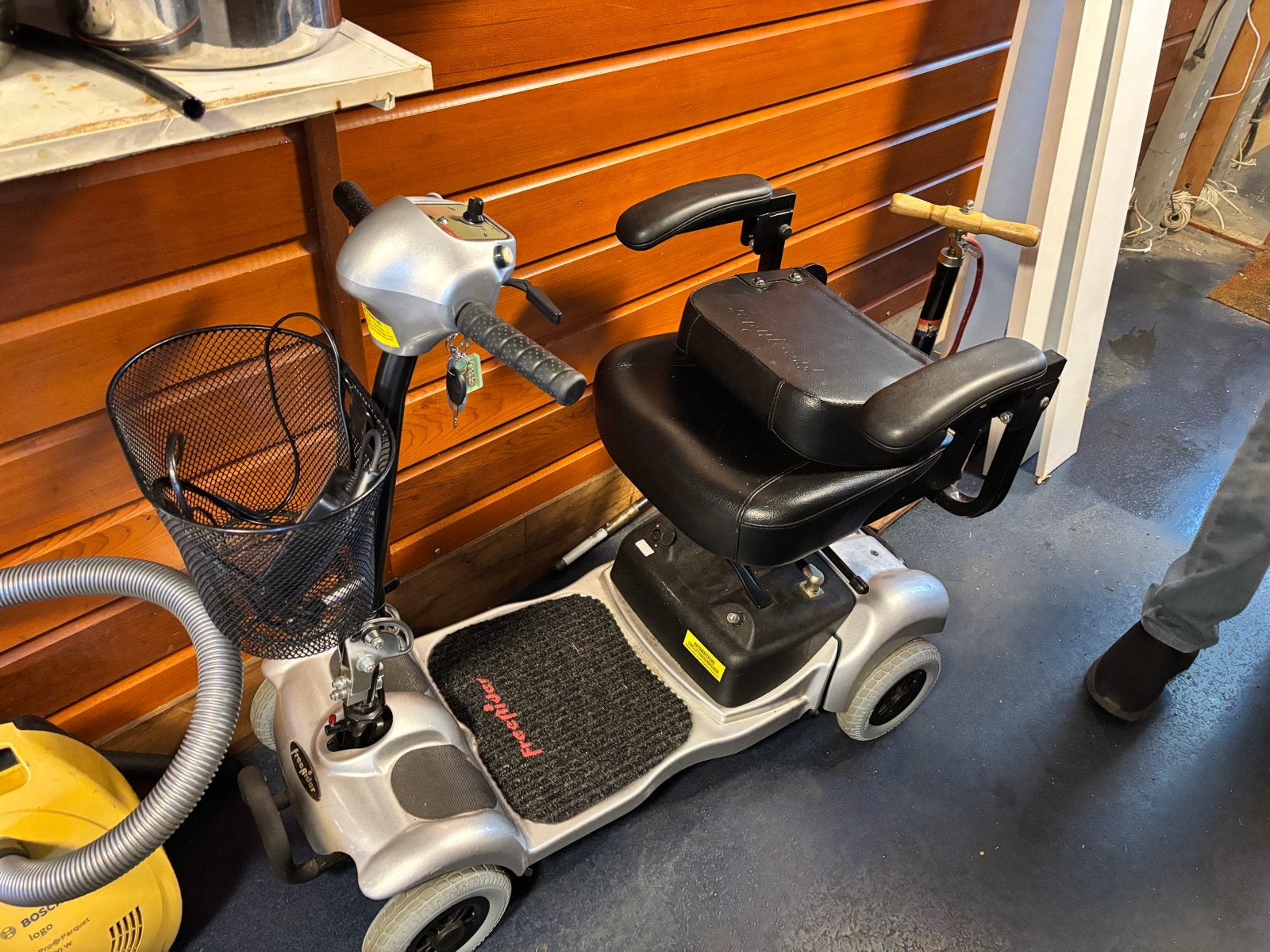 Mooie scootmobiel grijs, Ophalen