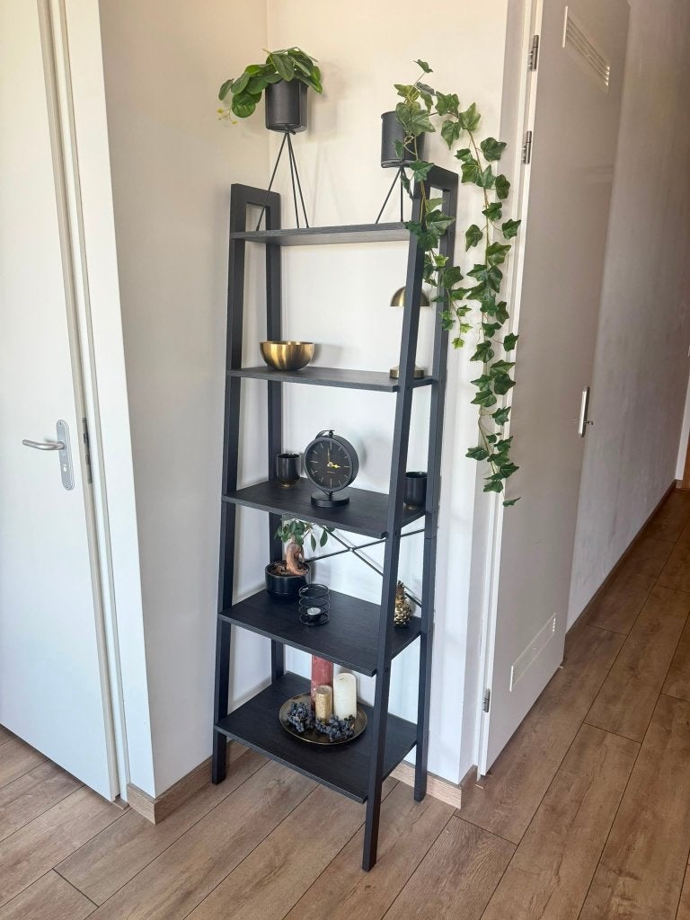 Wandkast - zwart, Ophalen, Met plank(en), Zo goed als nieuw, Minder dan 150 cm