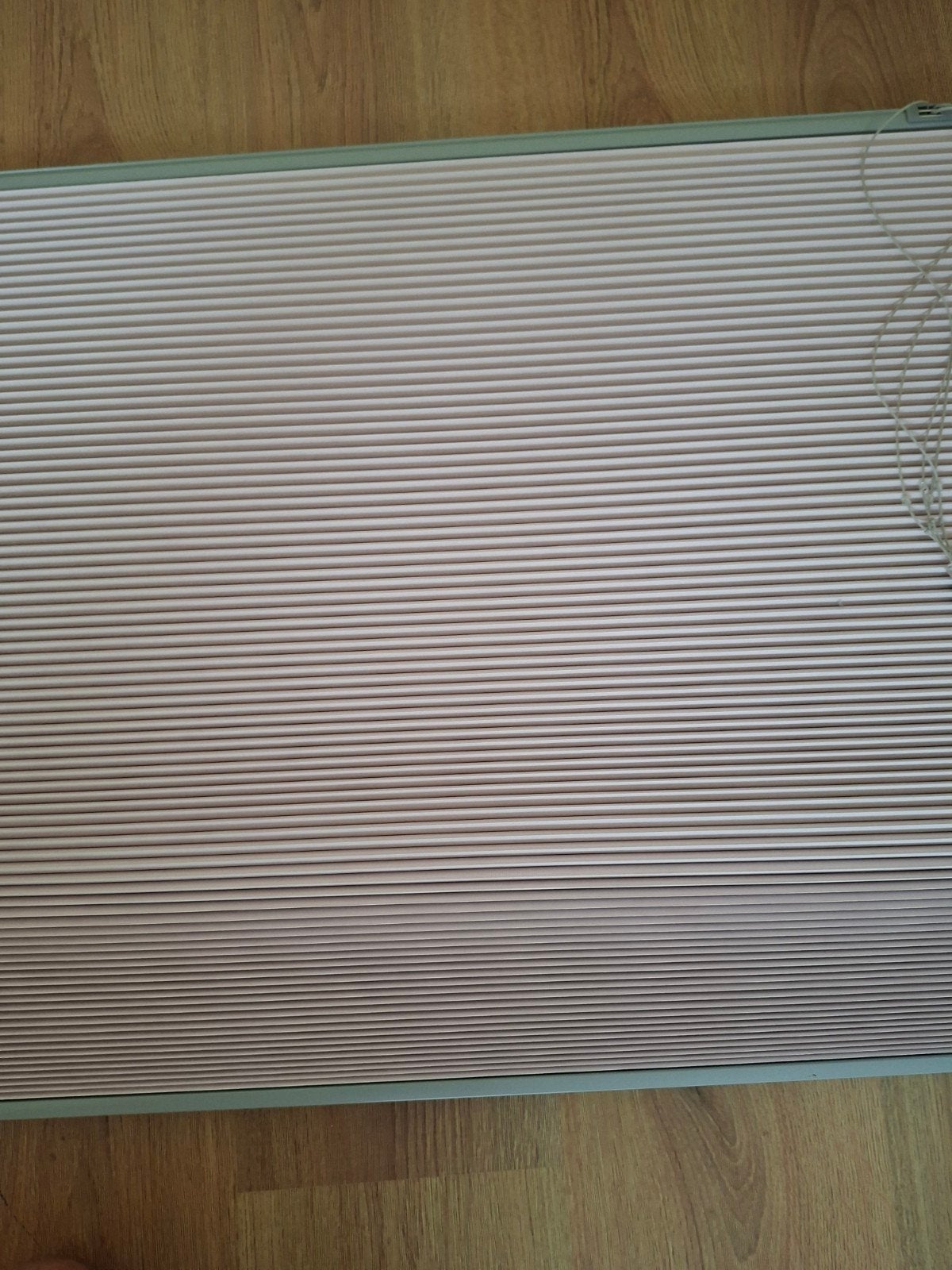 Veneta verduisterend plissé gordijn Petal C4302 (195x114cm), Huis en Inrichting, Stoffering | Gordijnen en Lamellen, Ophalen