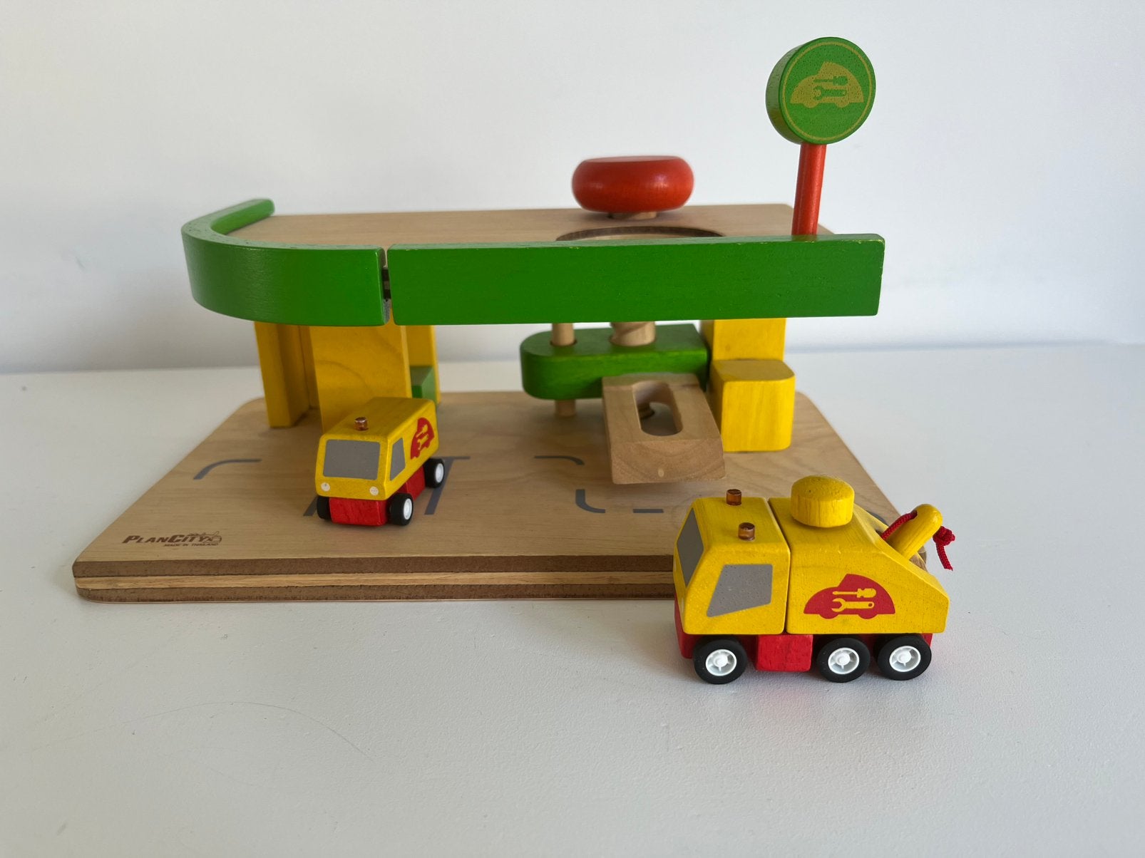 PlanToys PlanCity 60092 Car Repair & Service Station, Kinderen en Baby's, Ophalen of Verzenden, Zo goed als nieuw