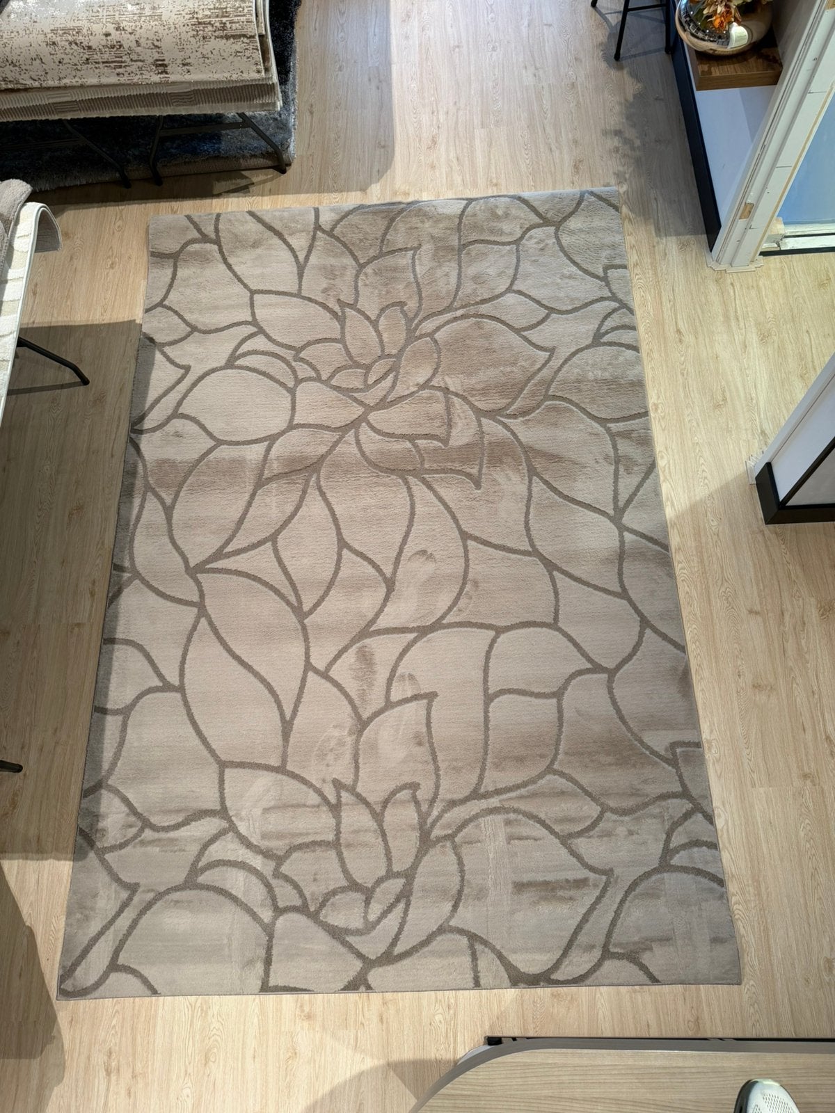 Rabbit fluffy flower taupe creme 200x300, Huis en Inrichting, Ophalen of Verzenden, Crème, Rechthoekig, Nieuw