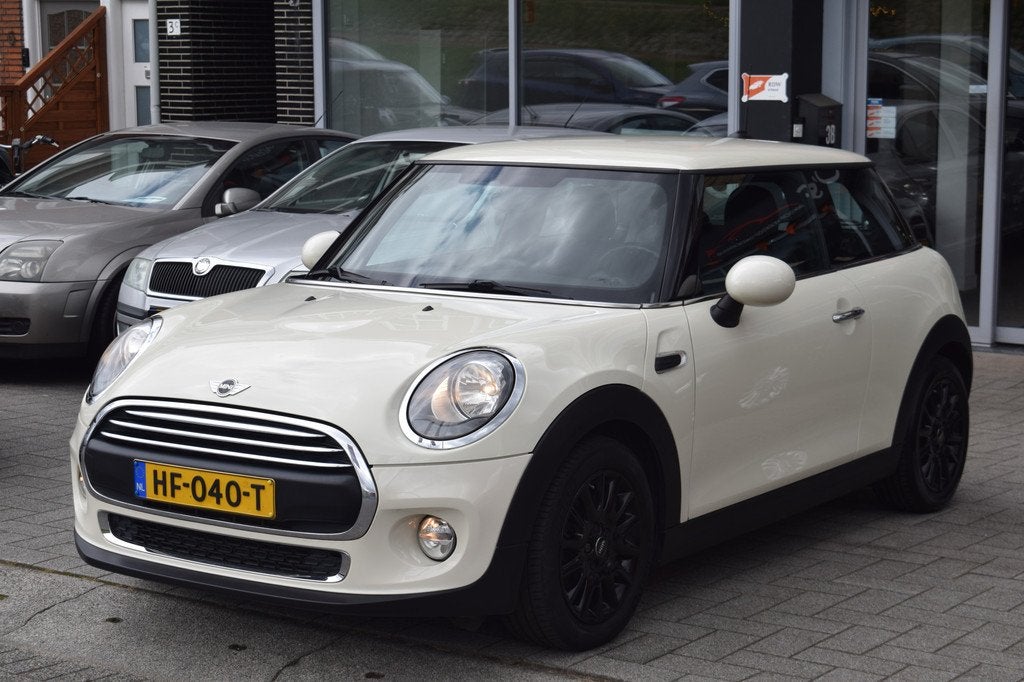 MINI 3-deurs 1.2 One NAP Automaat NL Auto (bj 2015), Auto's, Start-stop-systeem, Stof, Gebruikt, 1095 kg