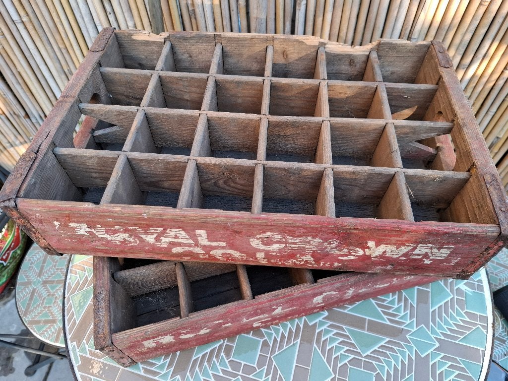2 originele houten kisten Royal Crown Cola jaren 60 zeldzaam, Ophalen of Verzenden, Zo goed als nieuw, Gebruiksvoorwerp