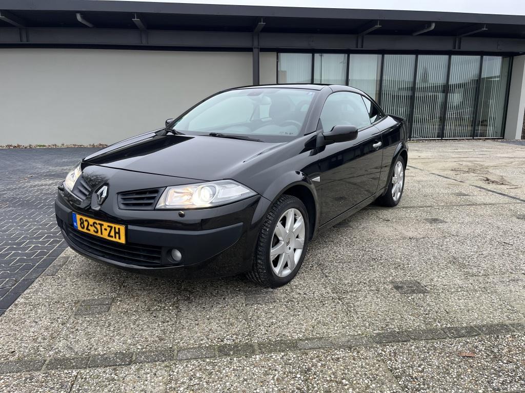 Renault Mégane Coupé-Cabriolet 2.0-16V Tech Line Automaat, 1998 cc, Gebruikt, Zwart, 4 cilinders