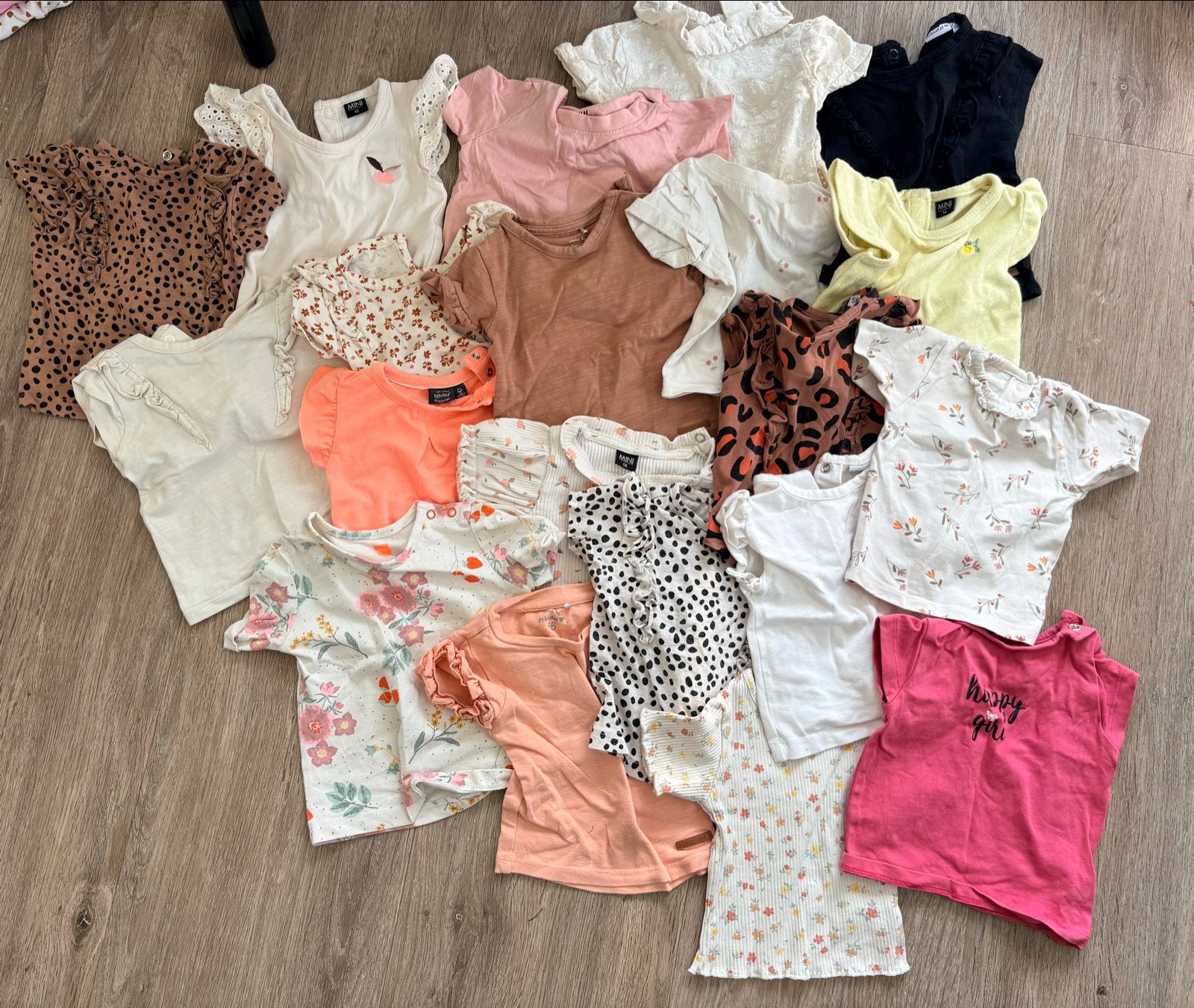 20 Meisjes T-shirts Maat 56 - HEMA, Kiabi, Zeeman, Wibra, Ophalen of Verzenden, Gebruikt, Meisje, Shirtje of Longsleeve