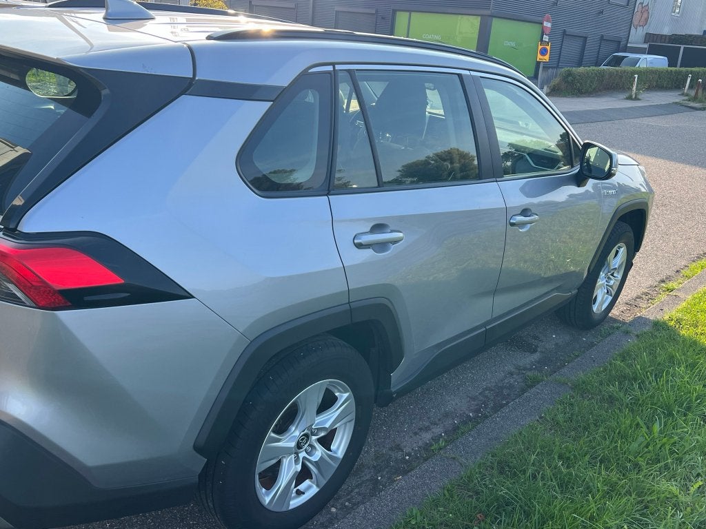 Foto 6 van Toyota Rav4 2.5 Hybrid AWD 2019 - technisch goed