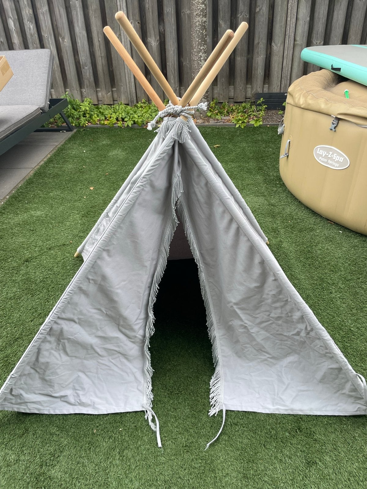 Leuke grijze speeltent / tipi voor kinderen, Kinderen en Baby's, Ophalen, Zo goed als nieuw