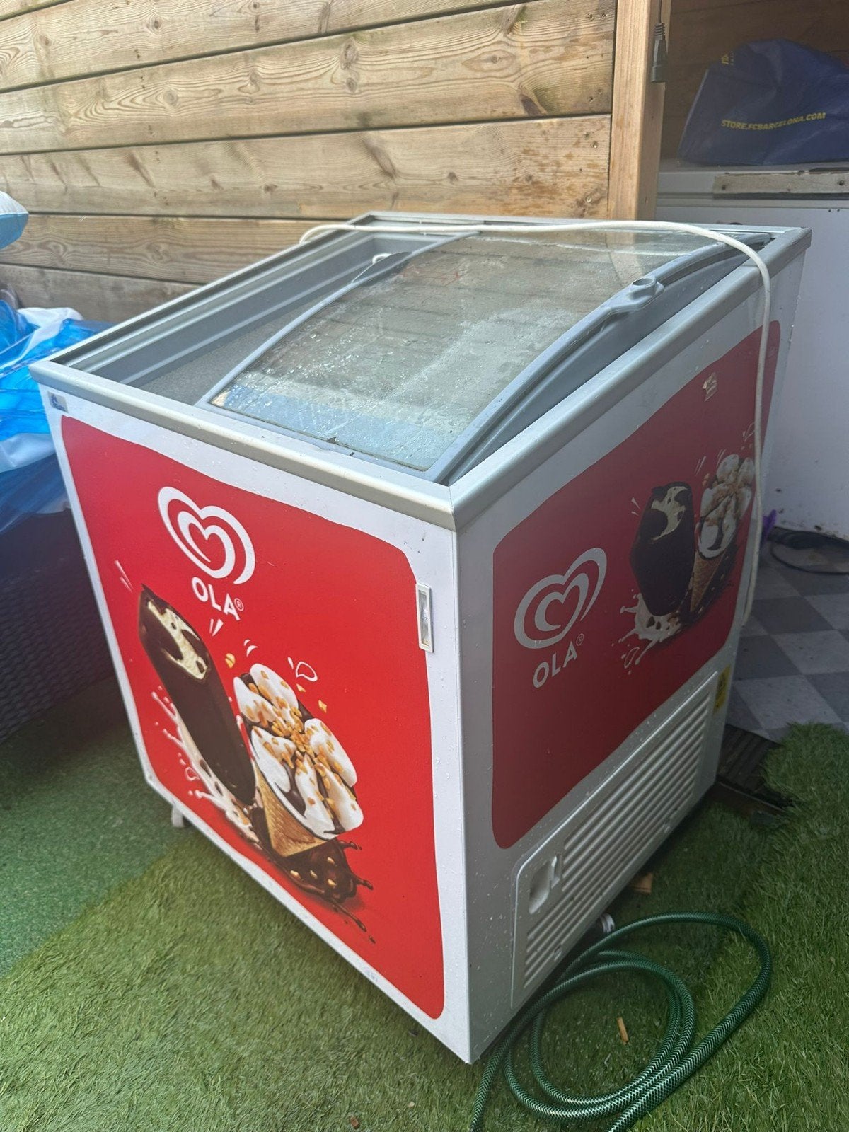Ola vriezer met glazen schuifruiten, Witgoed en Apparatuur, 85 tot 120 cm, Vrieskist, Gebruikt, Ophalen of Verzenden