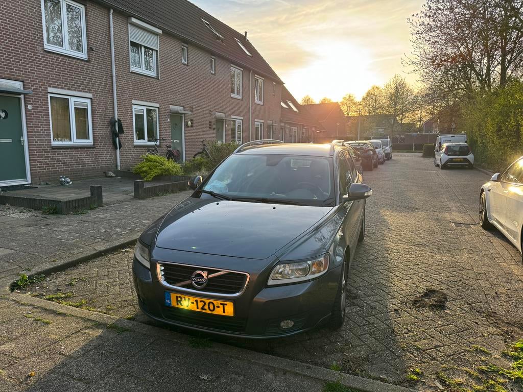 Volvo V50 1.6DNieuwe distributieriem + APK 2027 - 2012, Auto's, Voorwielaandrijving, Zwart, 4 cilinders, 1290 kg