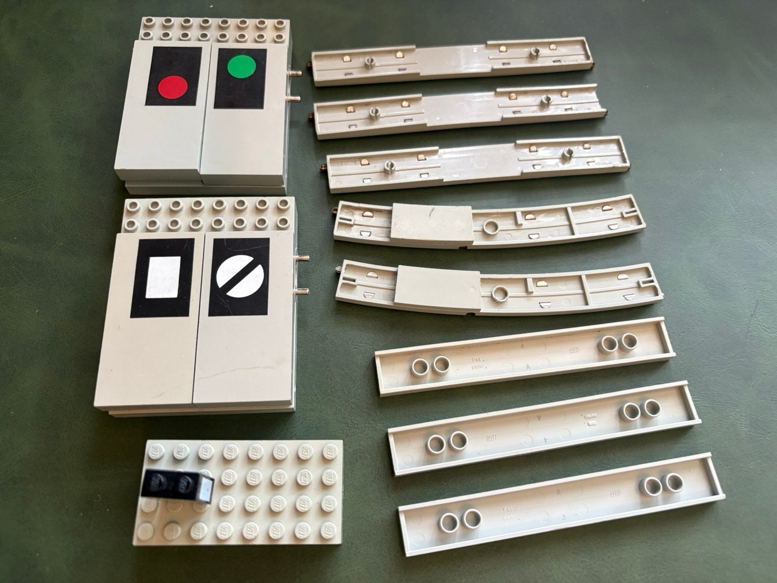 Partij lego trein onderdelen 12v, Kinderen en Baby's, Lego, Lego, Verzenden, Zo goed als nieuw