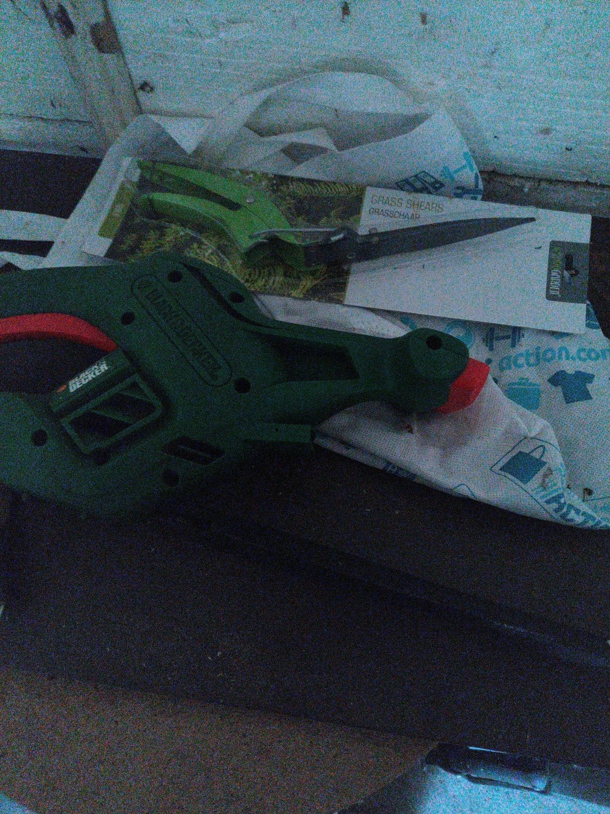 Zeer goede elektrische heggenschaar plus hand snoeischaar, Tuin en Terras, Snoeischaren, Ophalen