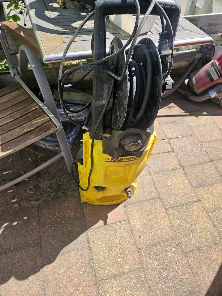 Karcher K4 hogedrukreiniger - wiel afgebroken, slang defect, Ophalen