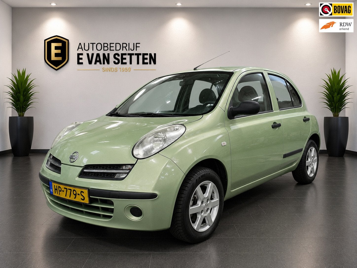 Nissan Micra 1.2 Visia Airco/Trekhaak, Stof, Zwart, 4 cilinders, Handgeschakeld