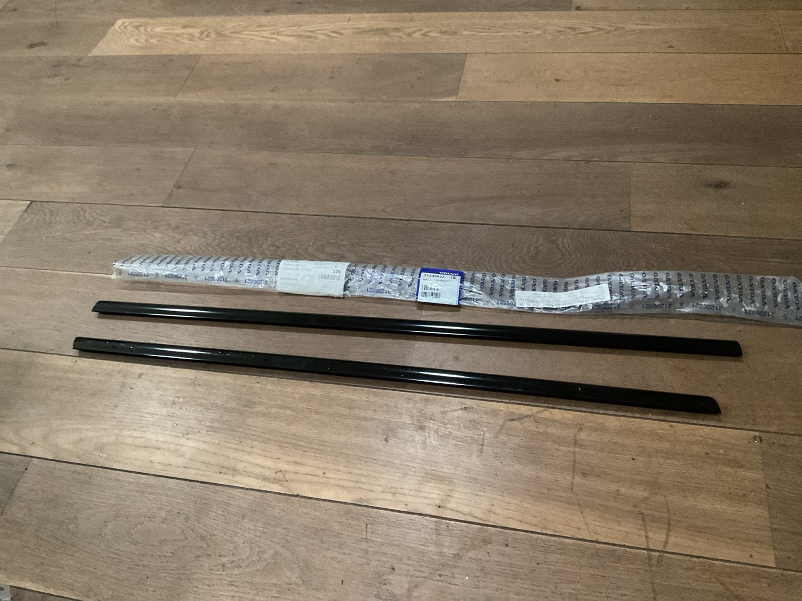 Rechter raamlijsten Volvo V70 (31301885 + 31349922), Ophalen, Nieuw, Volvo