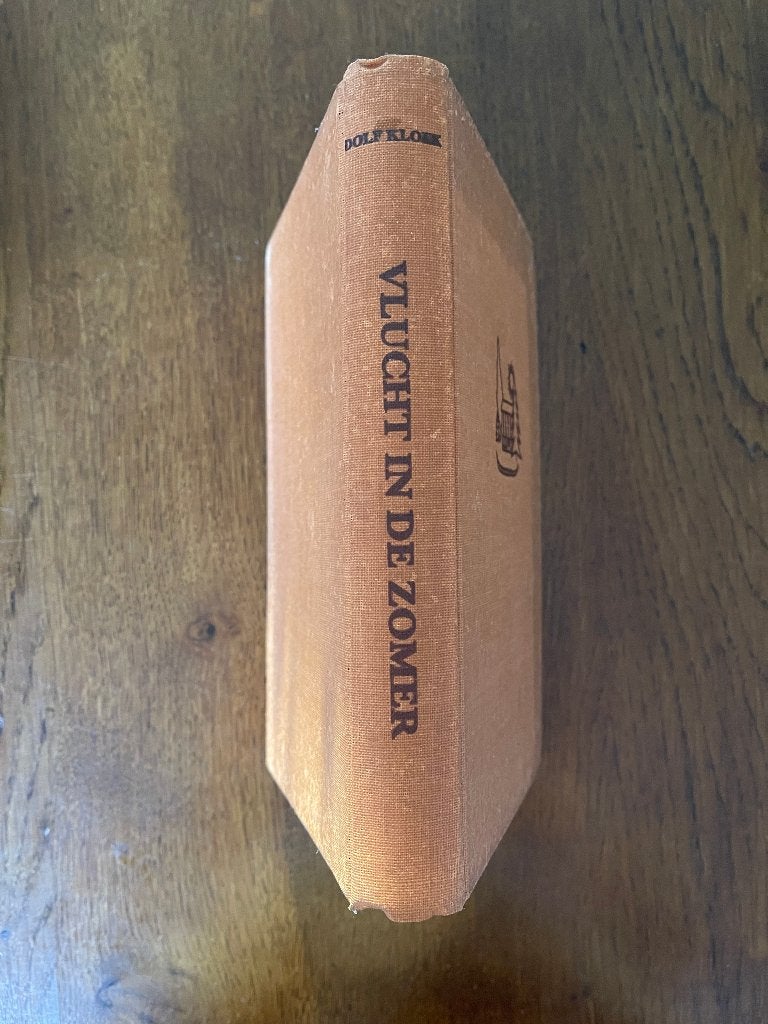 "Vlucht in de Zomer" Dolf Kloek, Boeken, Ophalen of Verzenden, Zo goed als nieuw