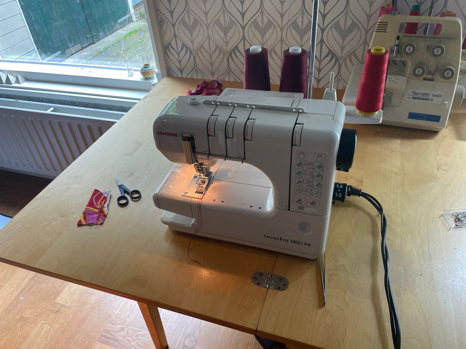 Janome CoverPro 1000CPX Coverlockmachine in nieuwstaat, Ophalen, Gebruikt, Lockmachine, Janome