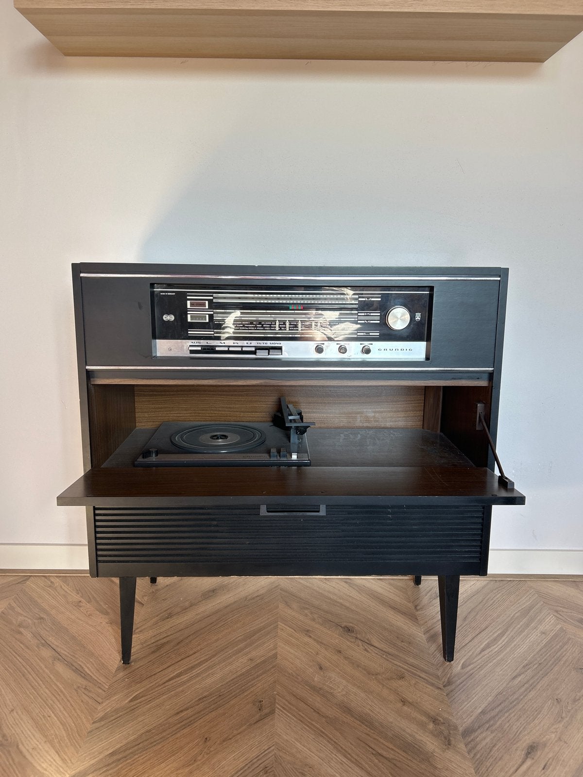 Grundig Radiomeubel Jaren '60 met werkende radio, Ophalen