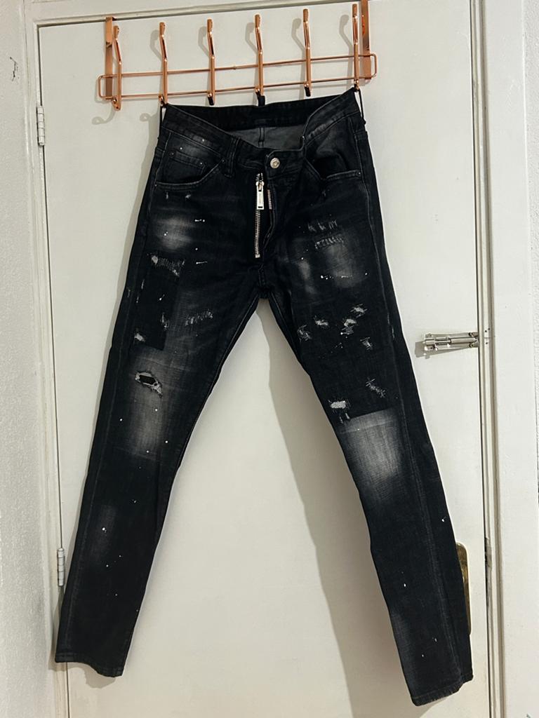 Dsquared2 Jeans Zwart - Maat W33-W34 (Confectie 48/50), Kleding | Heren, Ophalen of Verzenden, Zo goed als nieuw, Zwart, W33 - W34 (confectie 48/50)