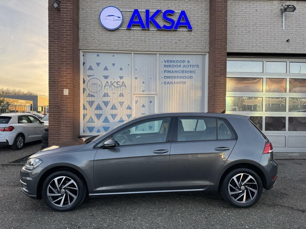 Volkswagen Golf 1.0 TSI Comfortline 110pk DSG Stloelvw Garan, Auto's, Volkswagen, Stof, Gebruikt, Euro 6, 620 kg