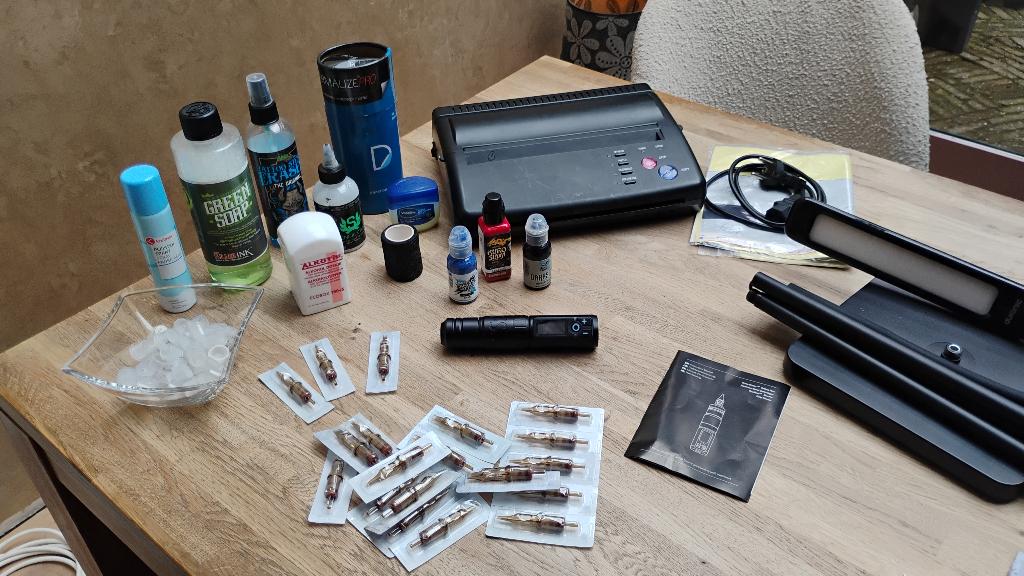 Complete tattoo starter kit, Ophalen of Verzenden, Gebruikt, Overige typen