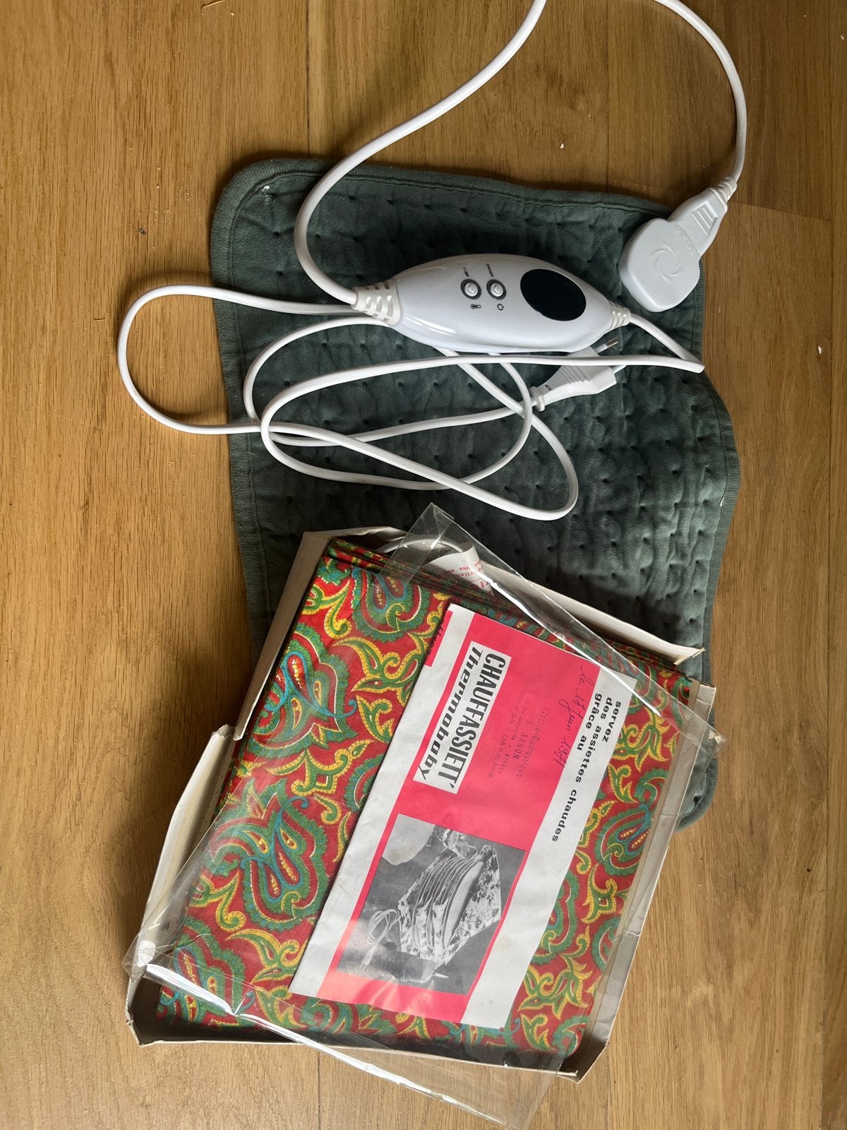 Elektrisch warmtekussen en vintage servetten, Ophalen, Gebruikt