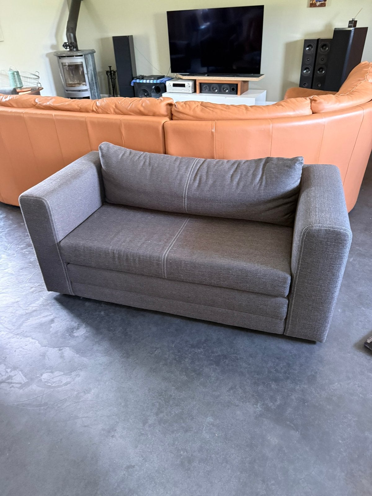 Bank (uitklapbaar tot slaapbank), Ophalen, Zo goed als nieuw, Tweepersoons, Minder dan 150 cm