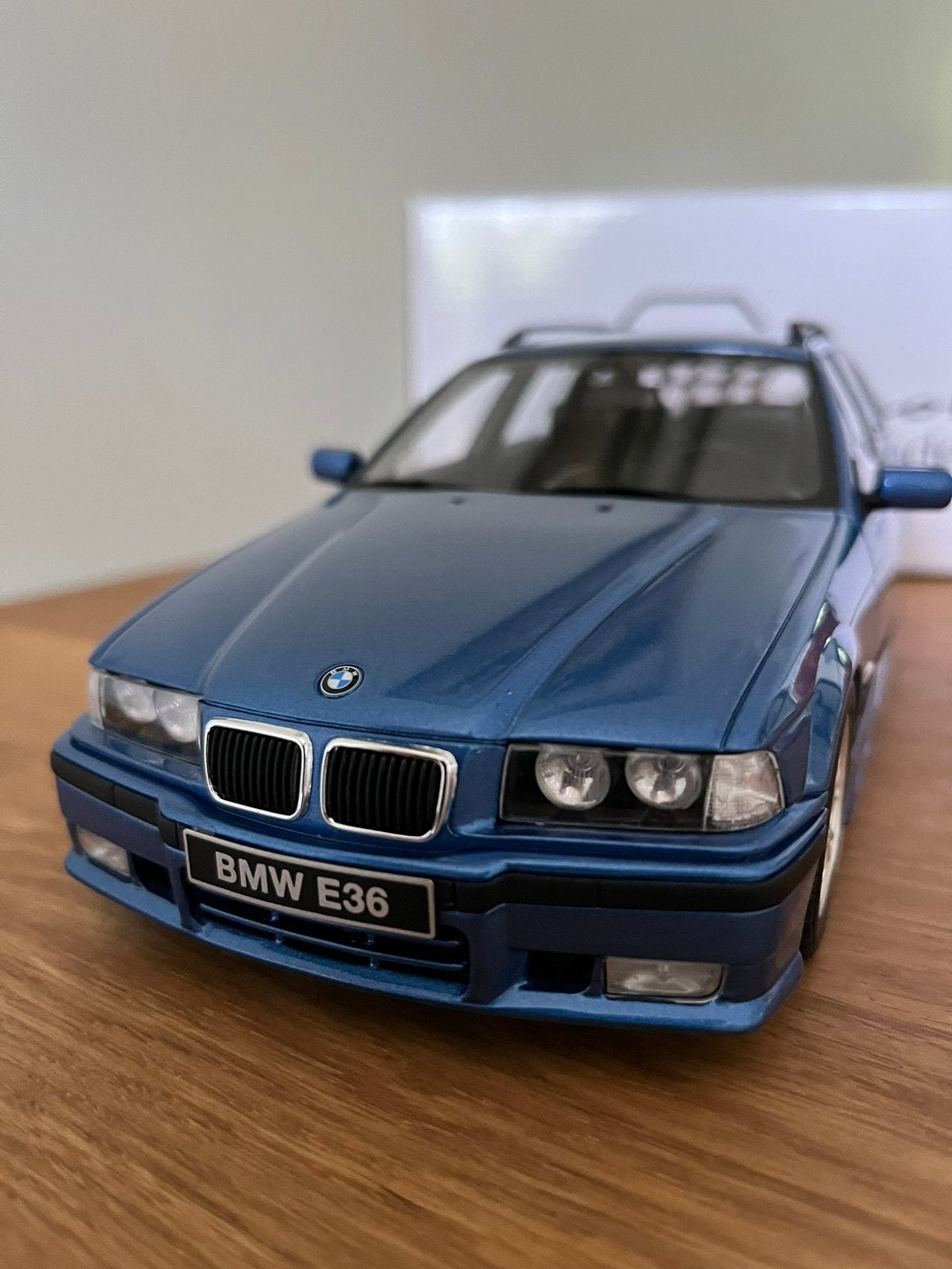 BMW 328i M-Pack touring | E36 | Ottomobile OT358, Hobby en Vrije tijd, Modelauto's | 1:18, Ophalen of Verzenden, Nieuw, Auto, OttOMobile
