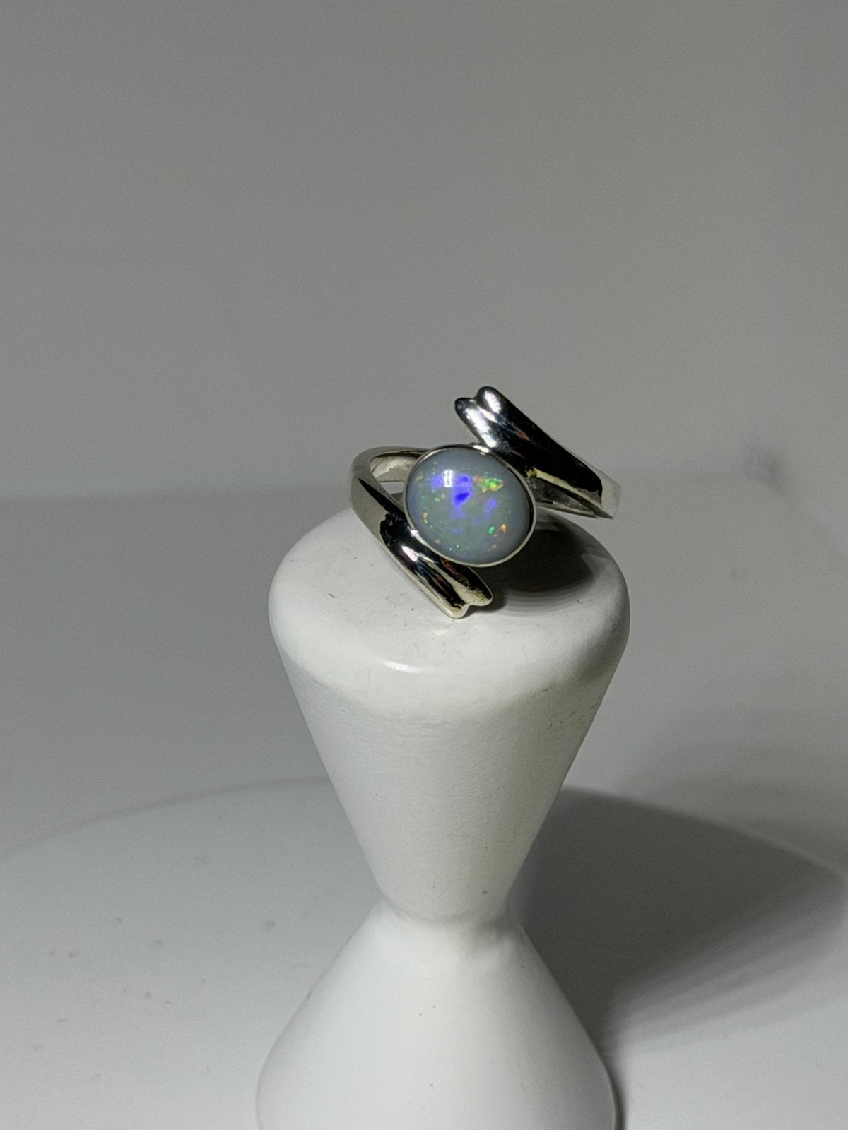 Zilveren ring met Australische opaal ( RM 16,25 ), Ophalen of Verzenden, Met edelsteen, Dame, Zilver