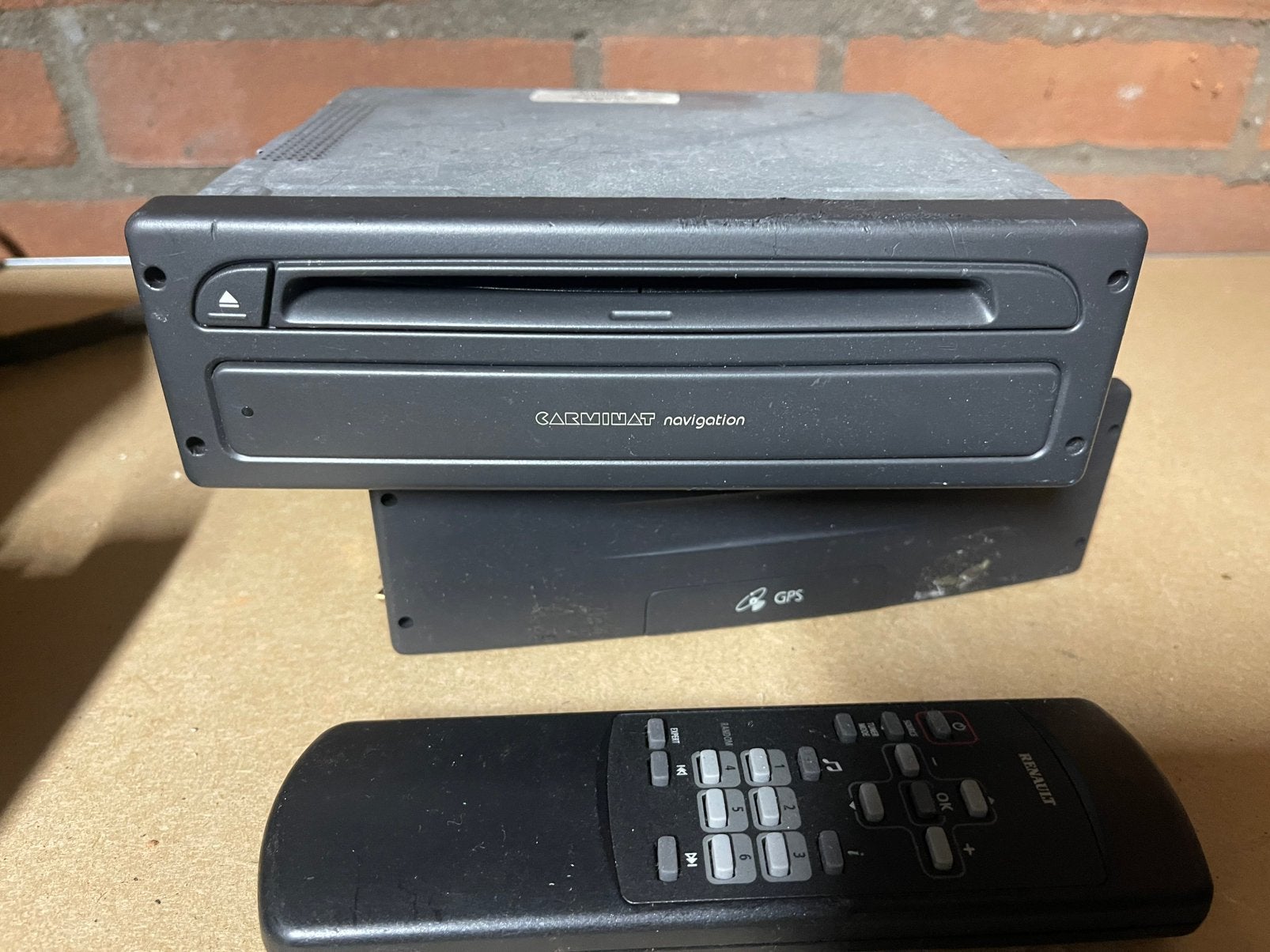 Renault radio carminat navigatie syteem te koop!, Ophalen of Verzenden, Gebruikt