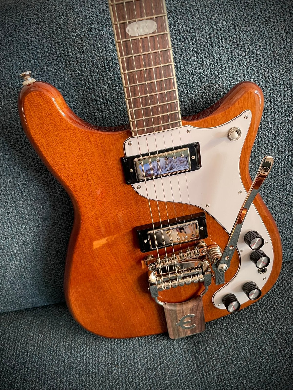 Div. Epiphone en Baum gitaren., Muziek en Instrumenten, Snaarinstrumenten | Gitaren | Elektrisch, Nieuw, Solid body, Epiphone