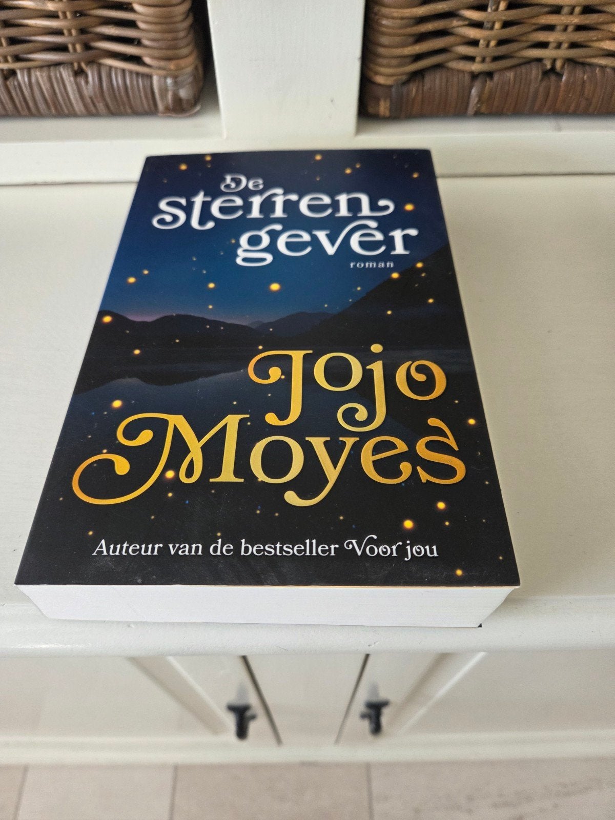 Jojo Moyes - De sterrengever, Ophalen of Verzenden, Gelezen, Jojo Moyes