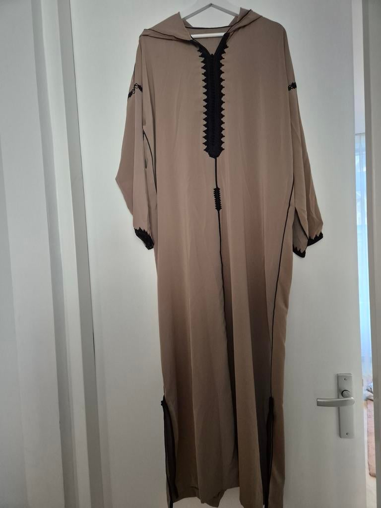 Nieuwe Jellaba - Nooit Gedragen, Beige, Maat 42/44 (L), Nieuw, Ophalen of Verzenden