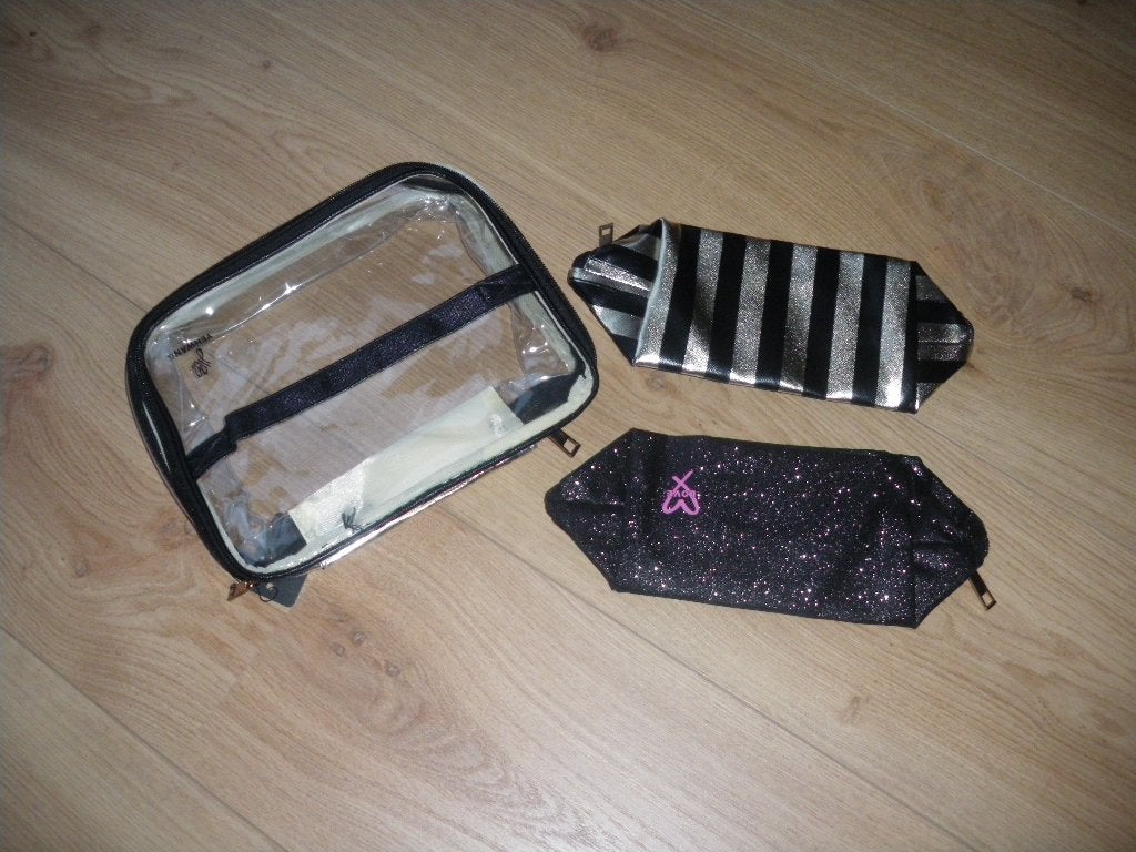 nieuw hele leuke toilet tassen set, Ophalen of Verzenden, Nieuw