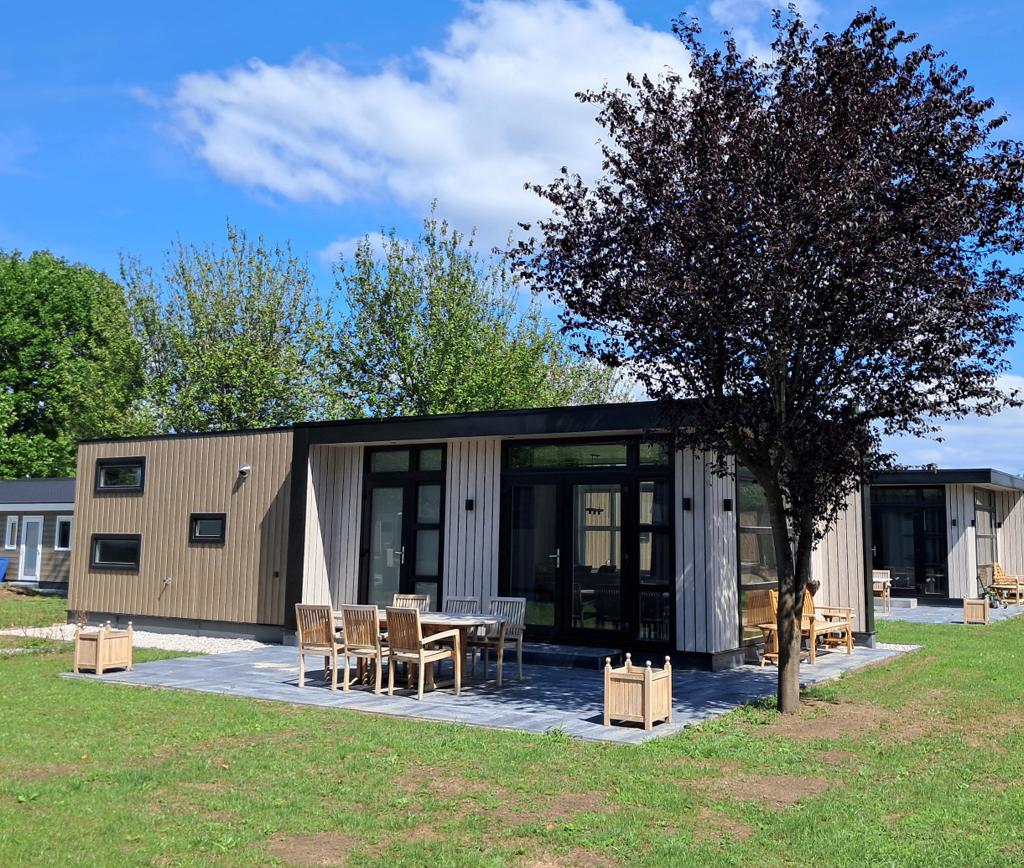 CHALET LODGE – Resort de Betuwe (30 jaar erfpacht), 55 m², Gelderland, Verkoop zonder makelaar, Chalet