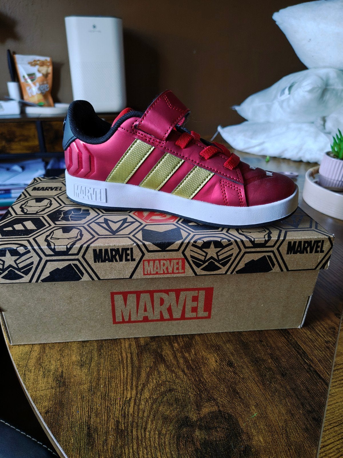 Adidas Iron Man schoenen maat 32 - Zo goed als nieuw, Adidas, Sportschoenen, Ophalen of Verzenden, Zo goed als nieuw