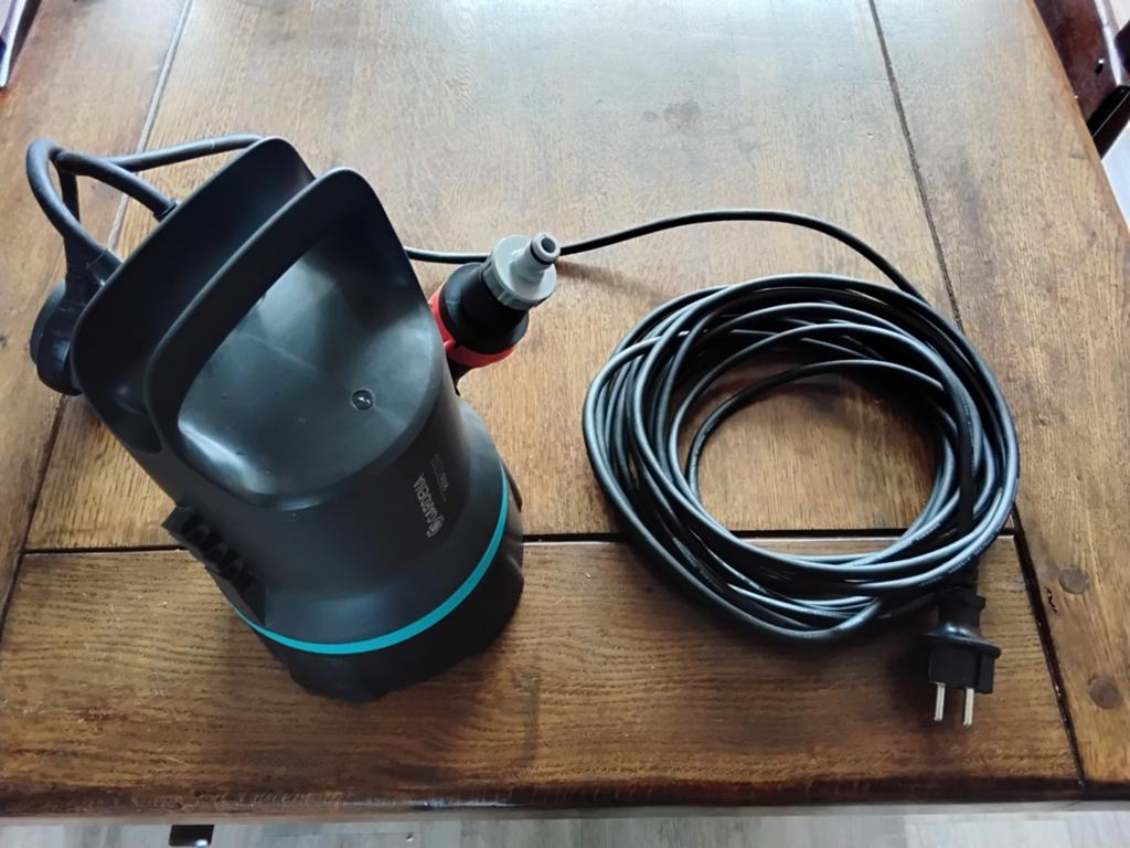 Gardena Dompelpomp 9000 Clear - Zo goed als nieuw, Ophalen of Verzenden, Zo goed als nieuw, Elektrisch, Dompelpomp