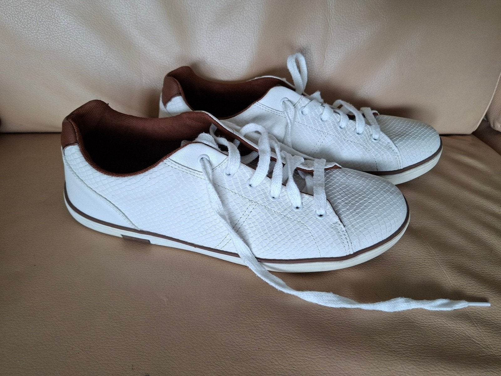 Nette DMG sneakers maat 43, Ophalen of Verzenden