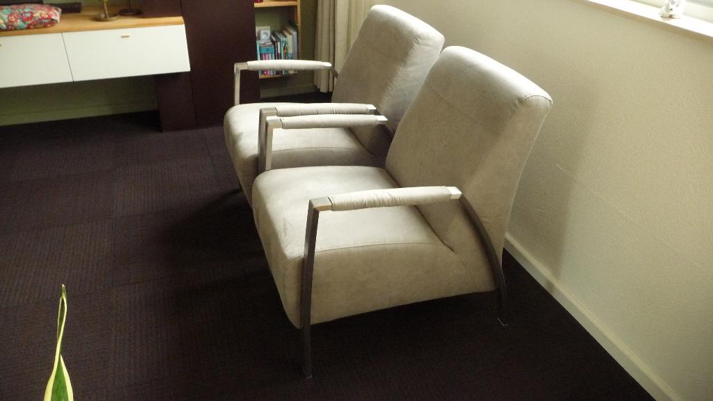 Twee  perfecte fauteuils, Ophalen, 75 tot 100 cm, Zo goed als nieuw, Stof