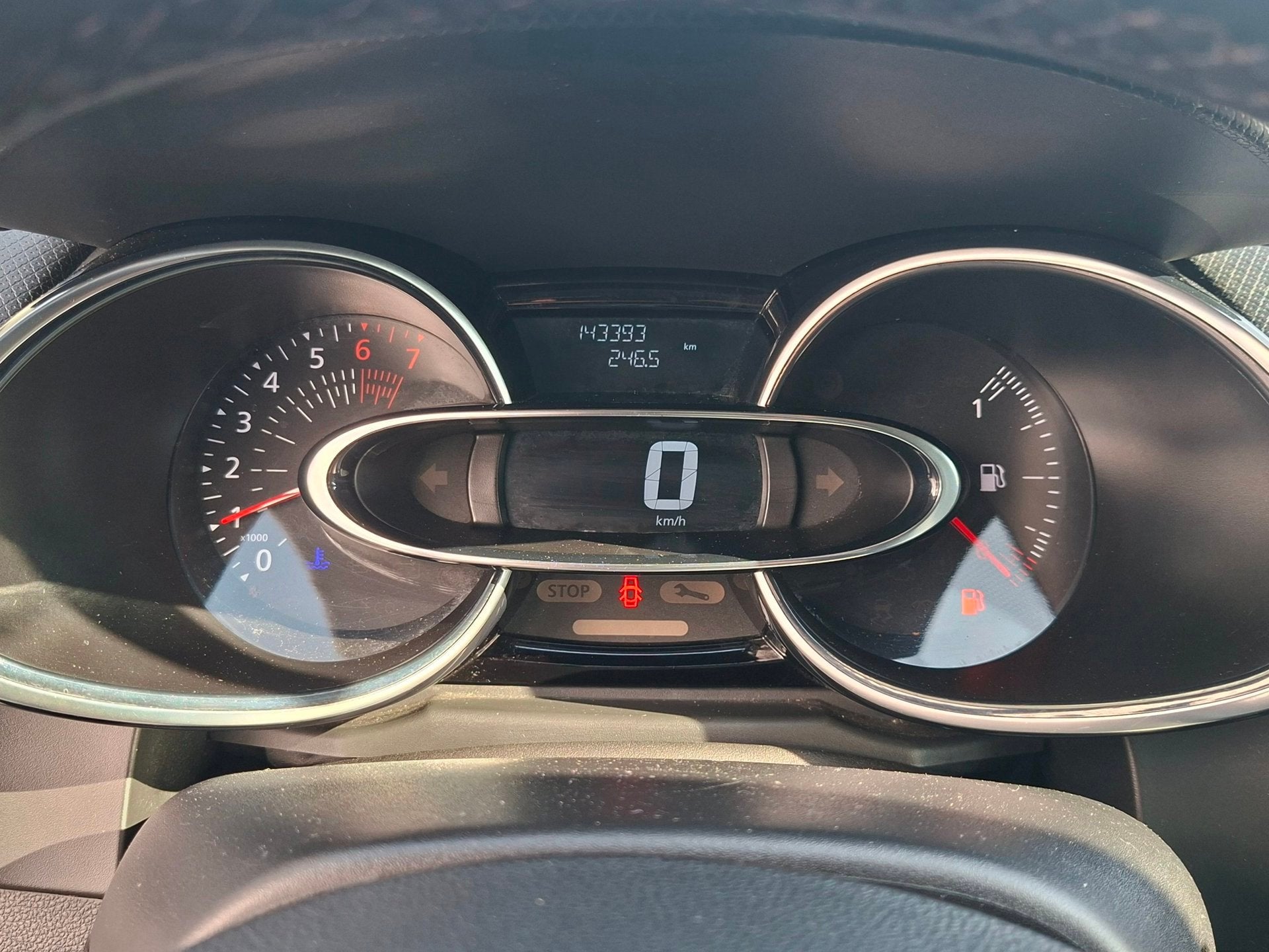 Foto 5 van Renault Clio 0.9 TCe Limited PDC Navi Airco Cruise Isofix